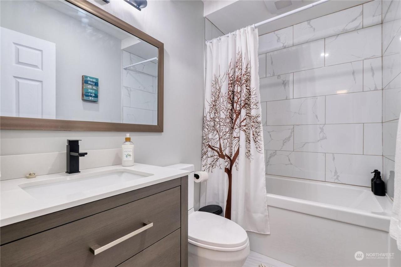 Newly Remodeled 2Bd Room A Frame Cottage Point Roberts Eksteriør bilde